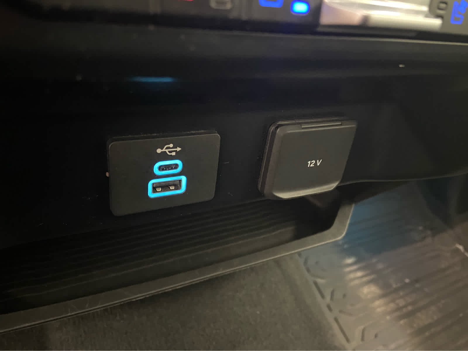 Used 2023 Ford F250 Lariat w/ Sport Appearance Package image 43