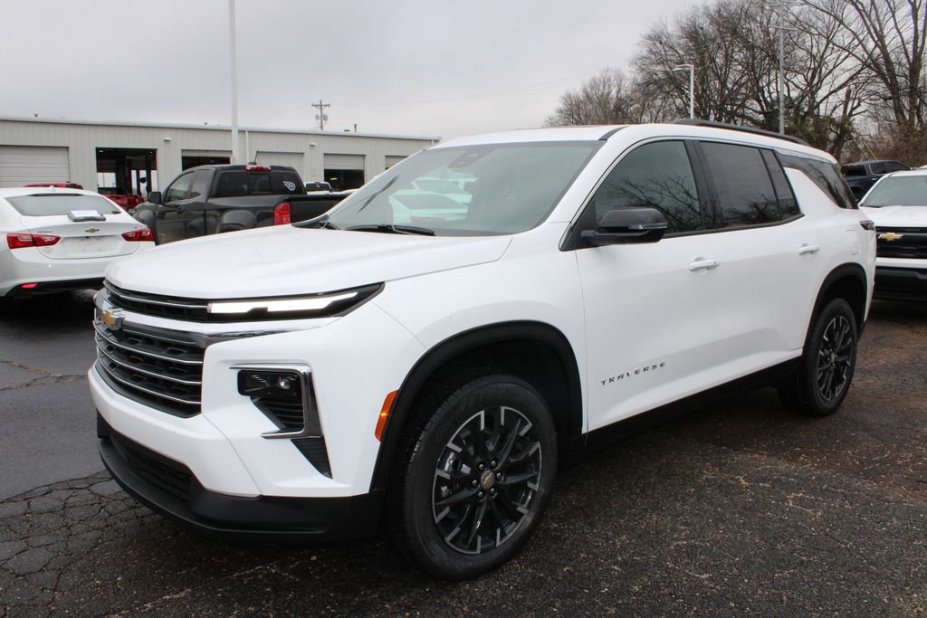New 2026 Chevrolet Traverse LT w/ Sun and Wheel Package image 4