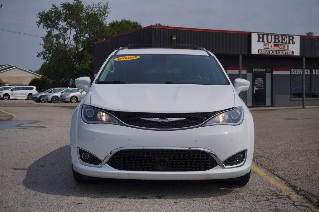 Used 2020 Chrysler Pacifica Touring-L Plus w/ Tire & Wheel Group FWD image 2