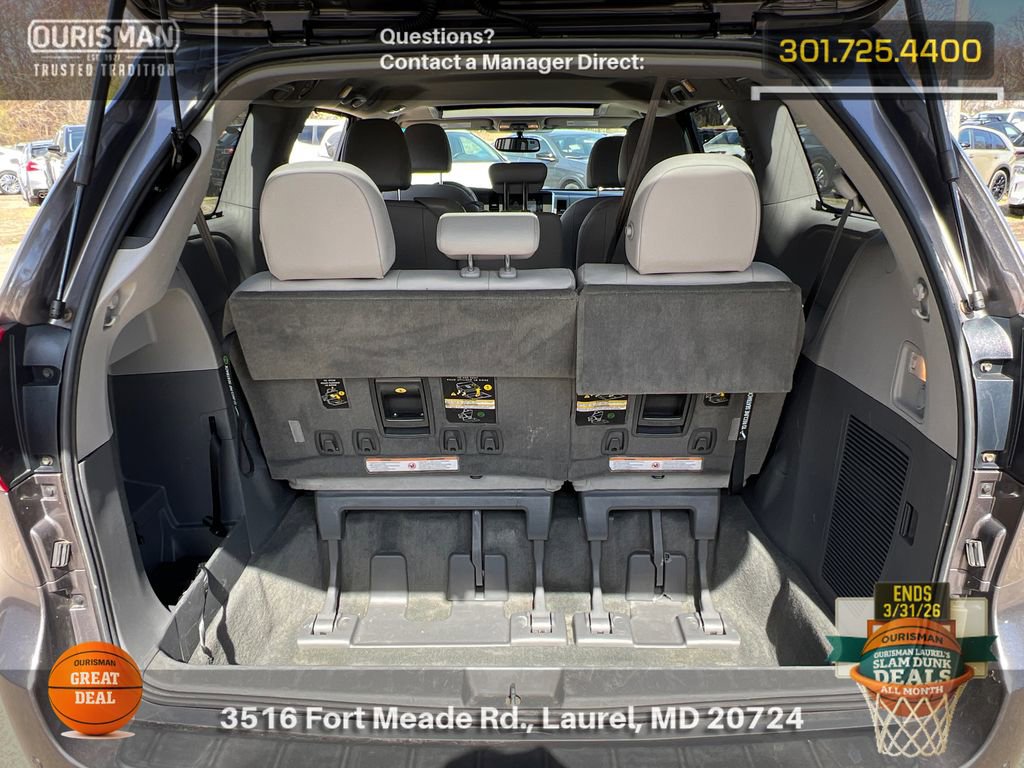 Used 2015 Toyota Sienna XLE w/ XLE Navigation Package image 20