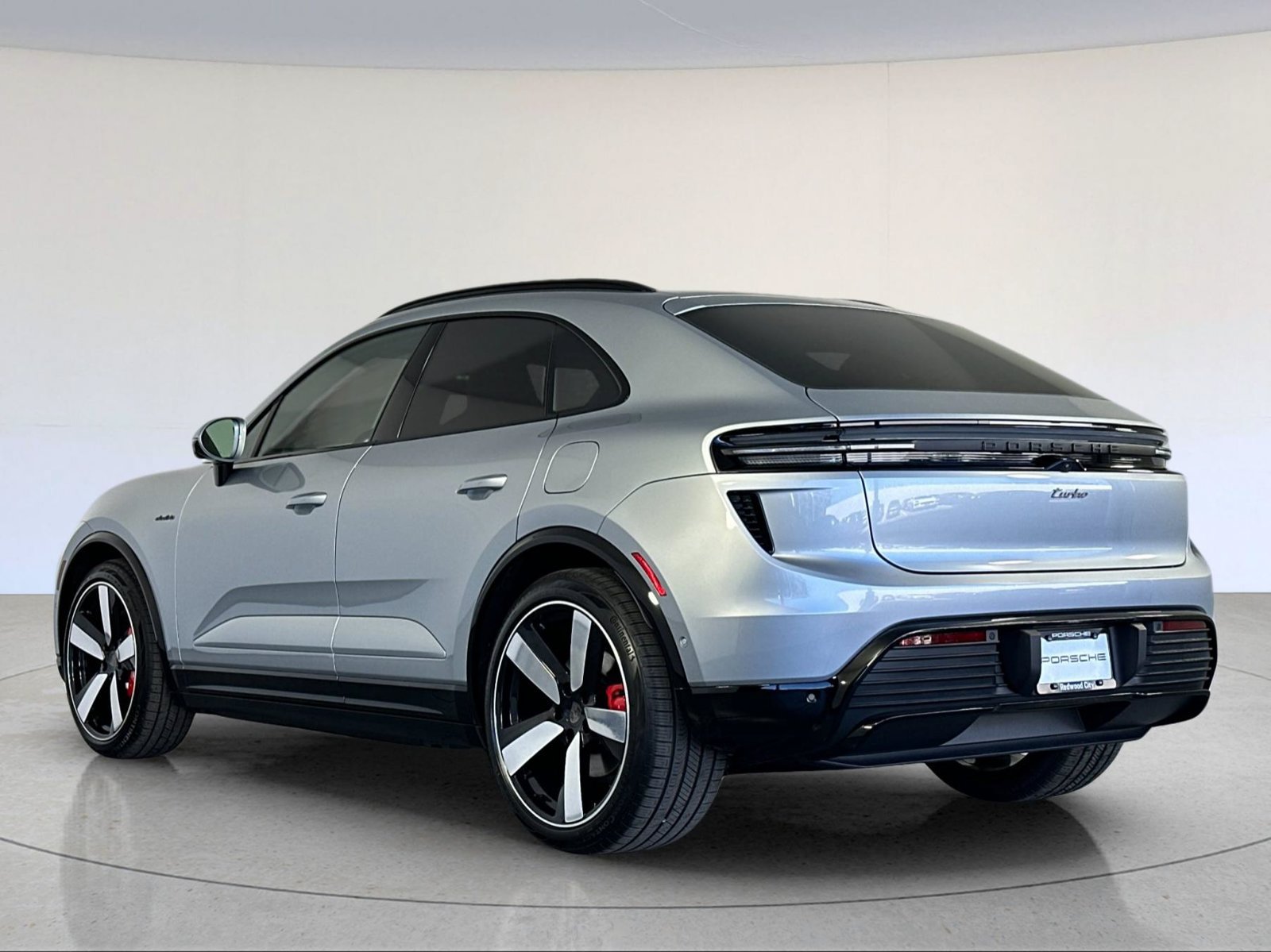 New 2026 Porsche Macan Turbo Electric AWD/4WD image 3