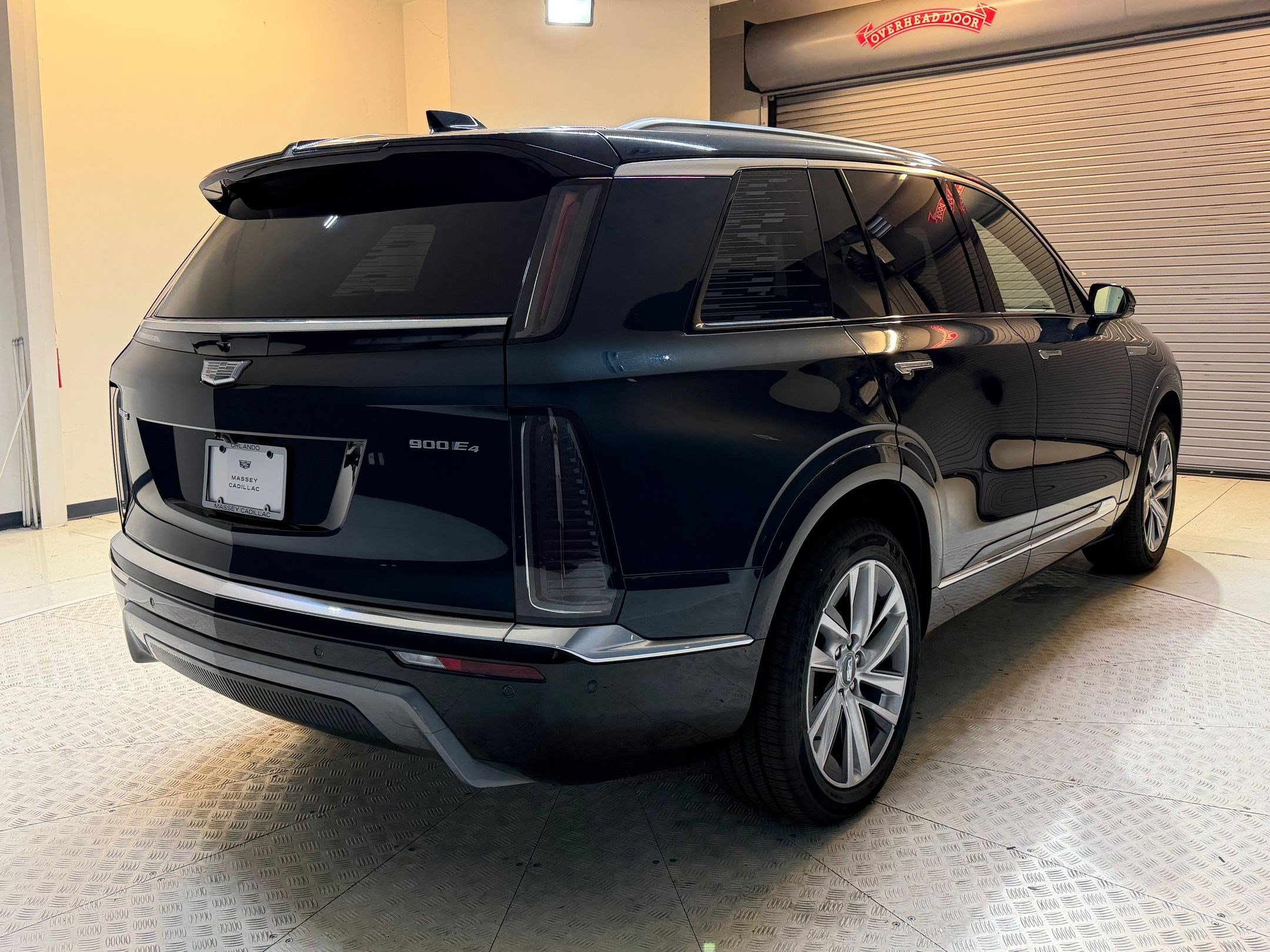 New 2026 Cadillac Vistiq Luxury AWD/4WD image 8