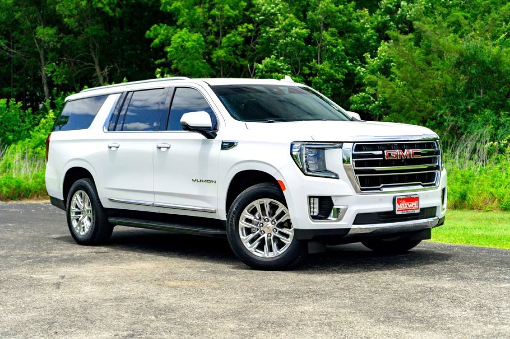 Used 2023 GMC Yukon XL SLT w/ SLT Luxury Package AWD/4WD image 1