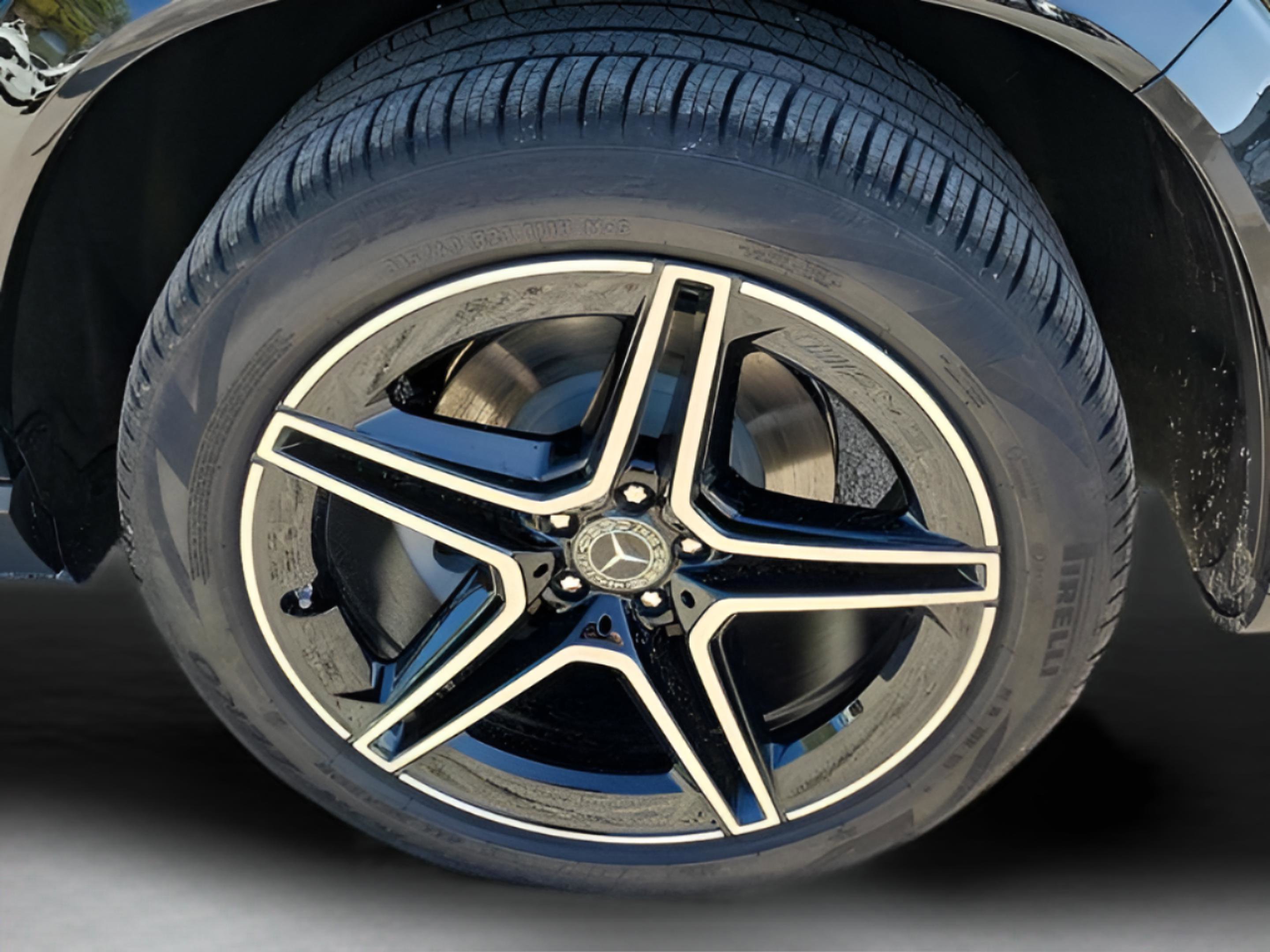 Certified 2026 Mercedes-Benz GLS 450 4MATIC image 33