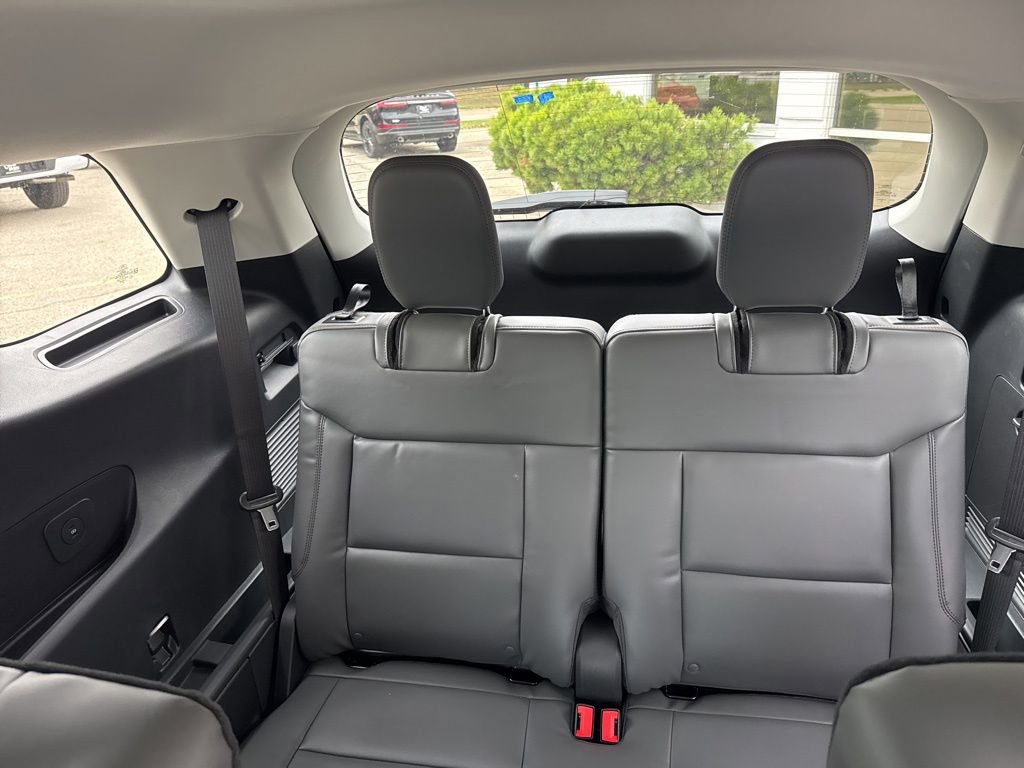 New 2026 Ford Explorer Active w/ Active Comfort Package image 19