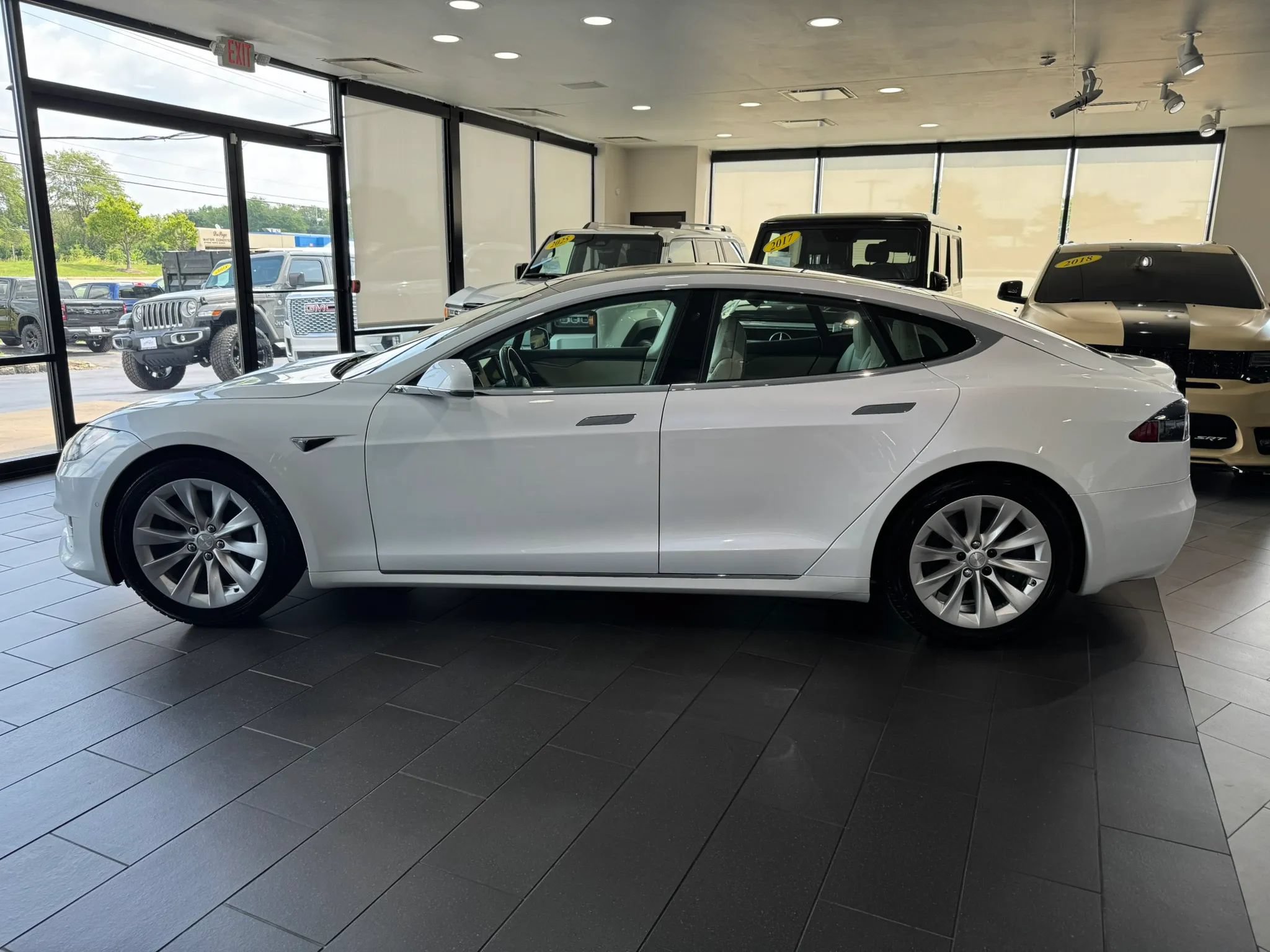 Used 2018 Tesla Model S 75D AWD/4WD image 6