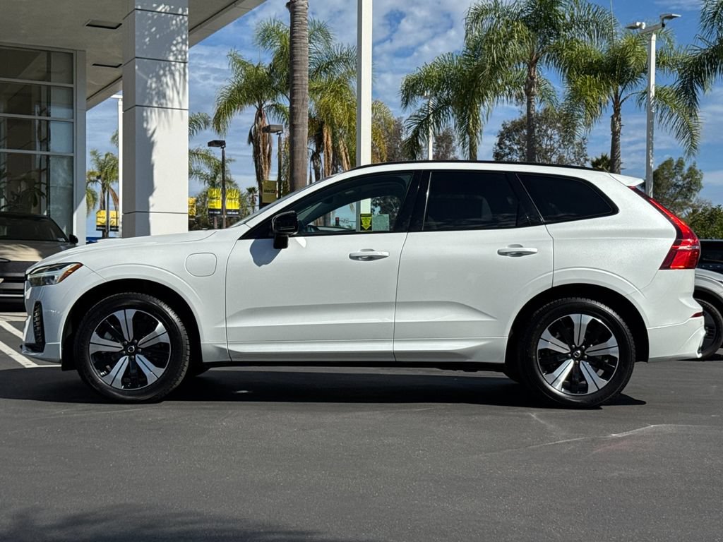 Certified 2024 Volvo XC60 T8 Core AWD/4WD image 2