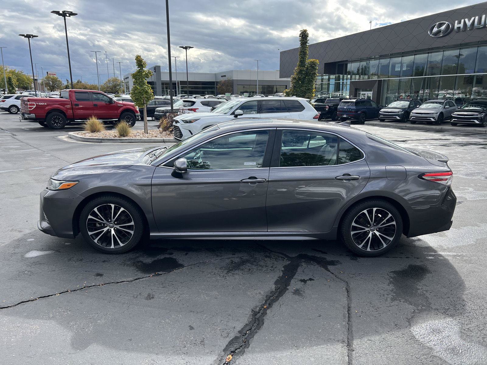 Used 2019 Toyota Camry SE w/ Audio Package FWD image 22