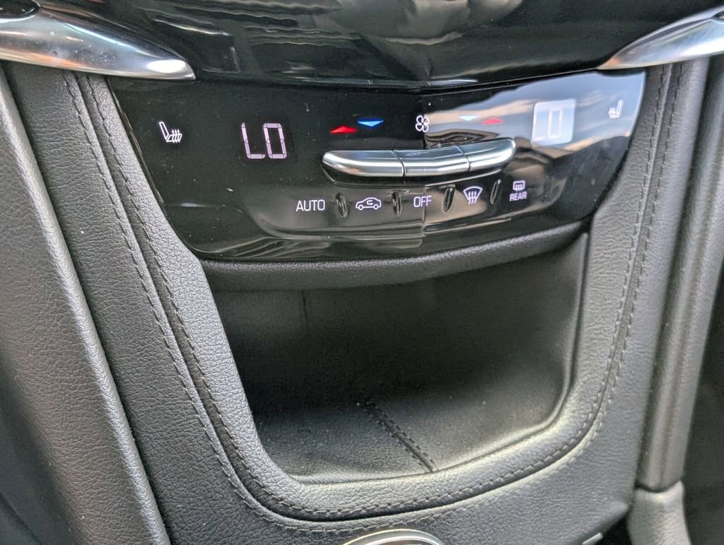 Used 2020 Cadillac XT6 Sport image 27