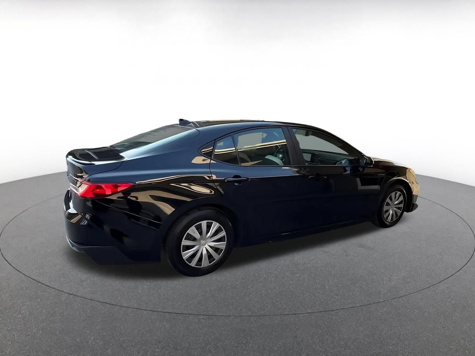 Used 2025 Toyota Camry SE FWD image 15