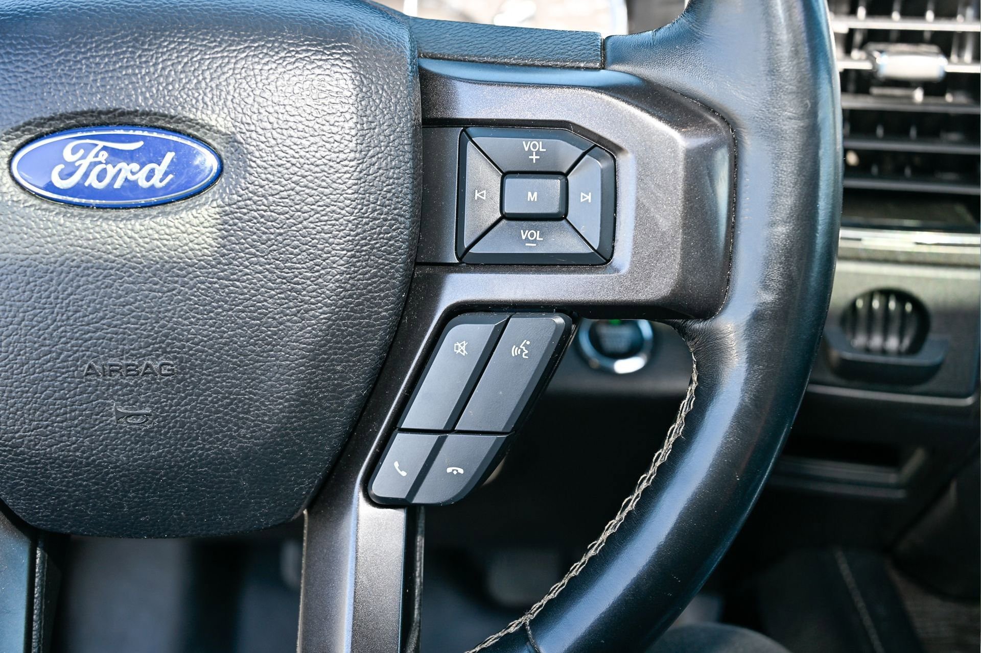 Used 2021 Ford Expedition Max Limited image 28