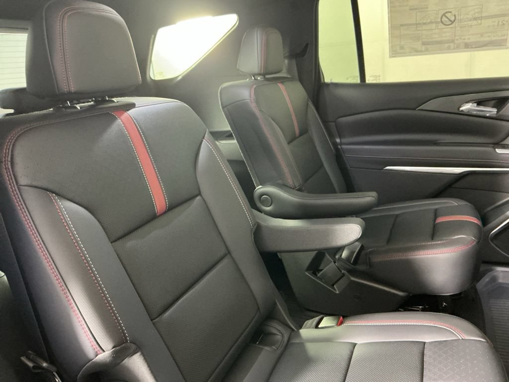 New 2026 Chevrolet Traverse RS w/ LPO, Floor Liner Package AWD/4WD image 15