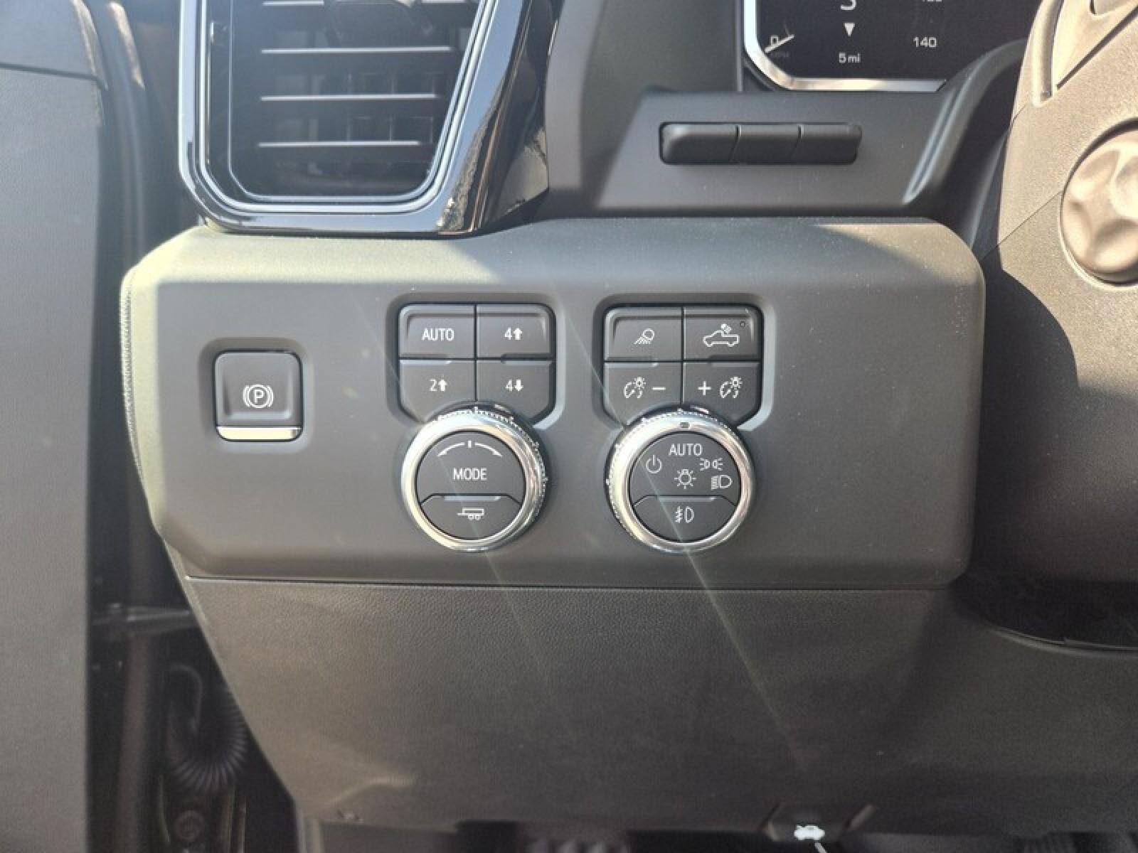 New 2026 GMC Sierra 1500 AT4 w/ AT4 Premium Package AWD/4WD image 12