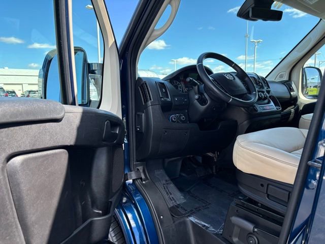 Used 2021 RAM ProMaster 2500 w/ Premium Appearance Group FWD image 14