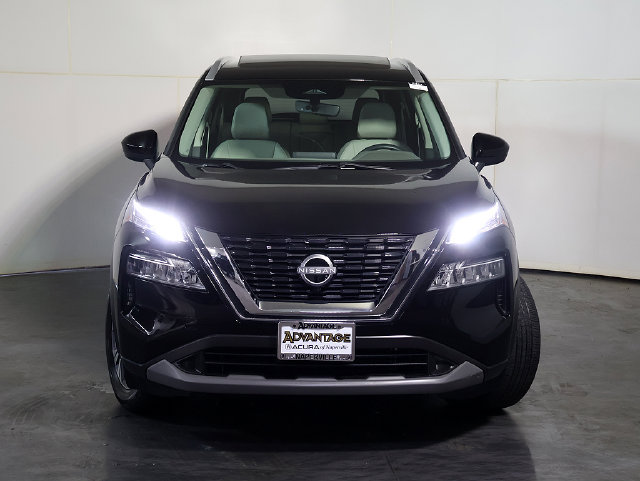 Used 2023 Nissan Rogue SV w/ SV Premium B Package FWD image 9