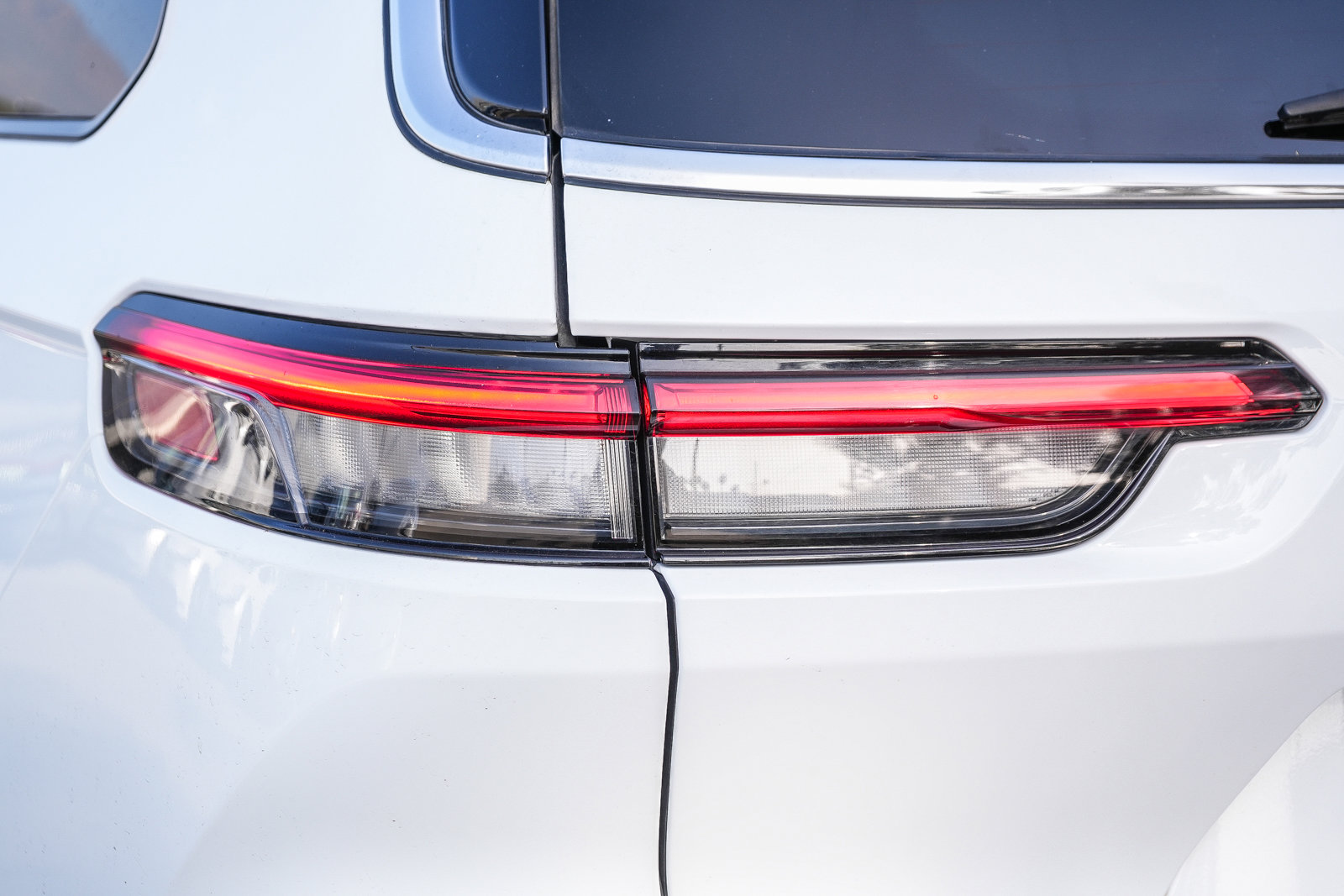 Used 2023 Jeep Grand Cherokee L Limited image 9