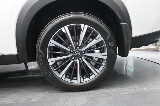 New 2026 Nissan Pathfinder Platinum w/ Cargo Package AWD/4WD image 17