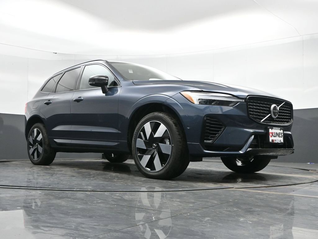 New 2025 Volvo XC60 T8 Plus w/ Protection Package Premier image 41