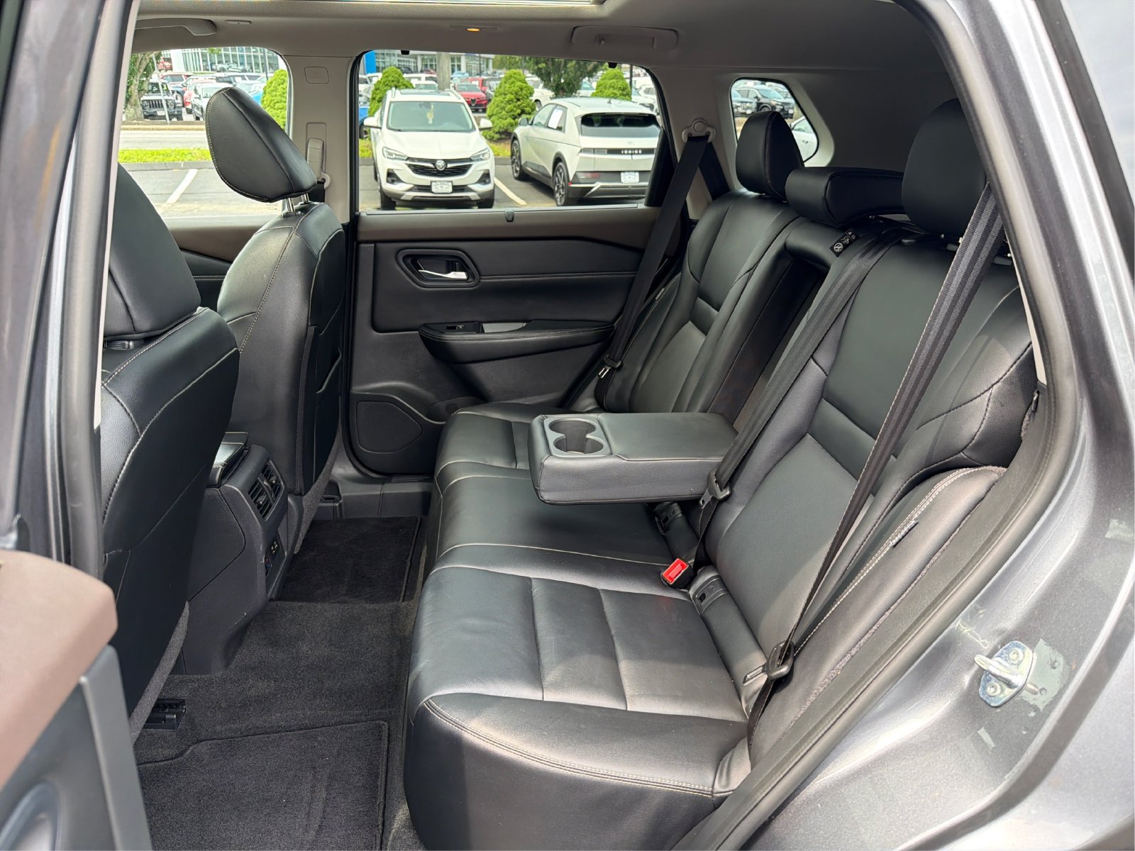 Used 2023 Nissan Rogue SL w/ SL Premium Package AWD/4WD image 10