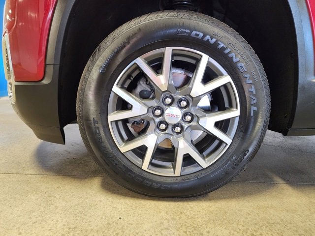 Used 2023 GMC Acadia SLE image 9