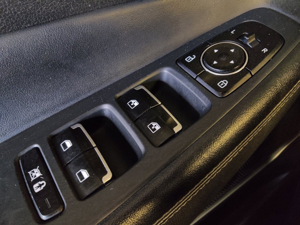 Used 2020 Hyundai Santa Fe Limited w/ Cargo Package image 27