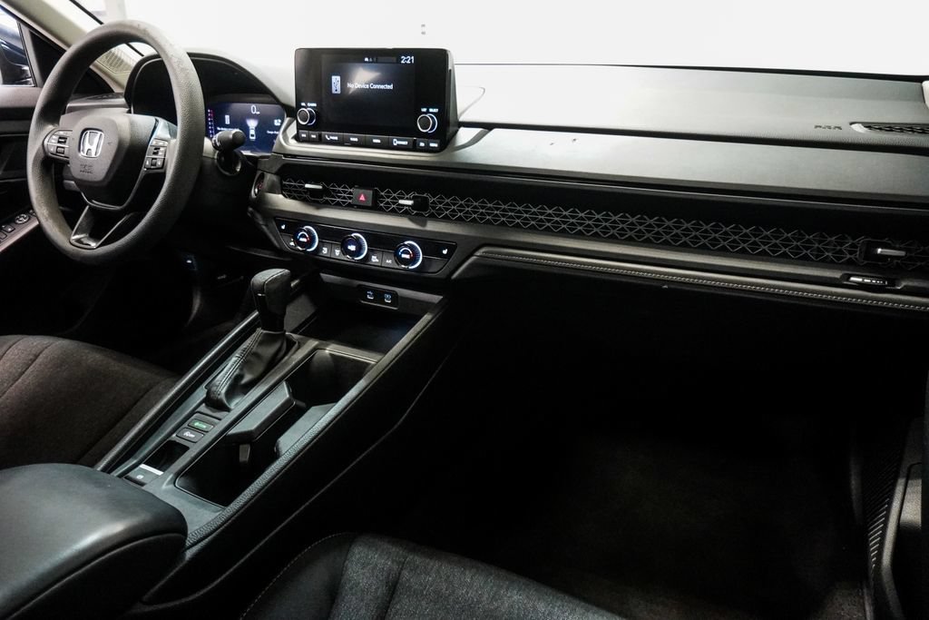 Used 2023 Honda Accord EX image 10
