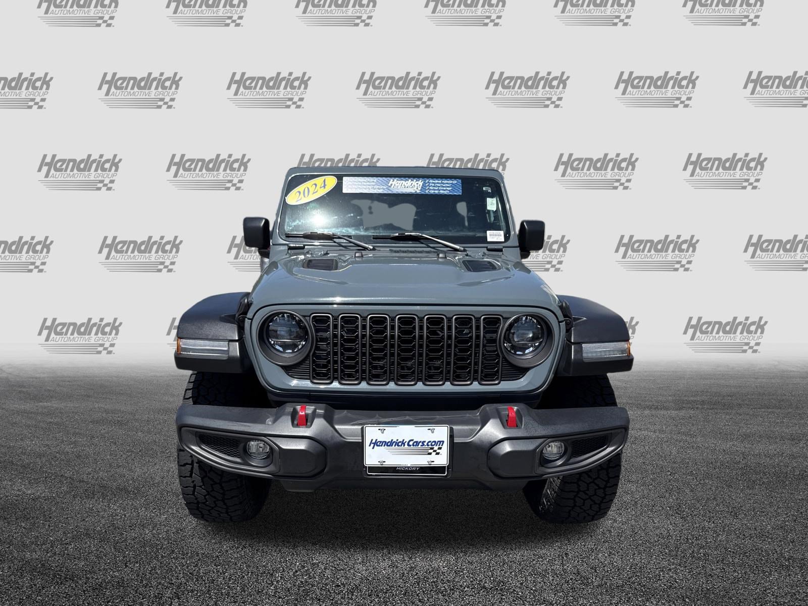 Used 2024 Jeep Wrangler Unlimited Rubicon AWD/4WD image 3