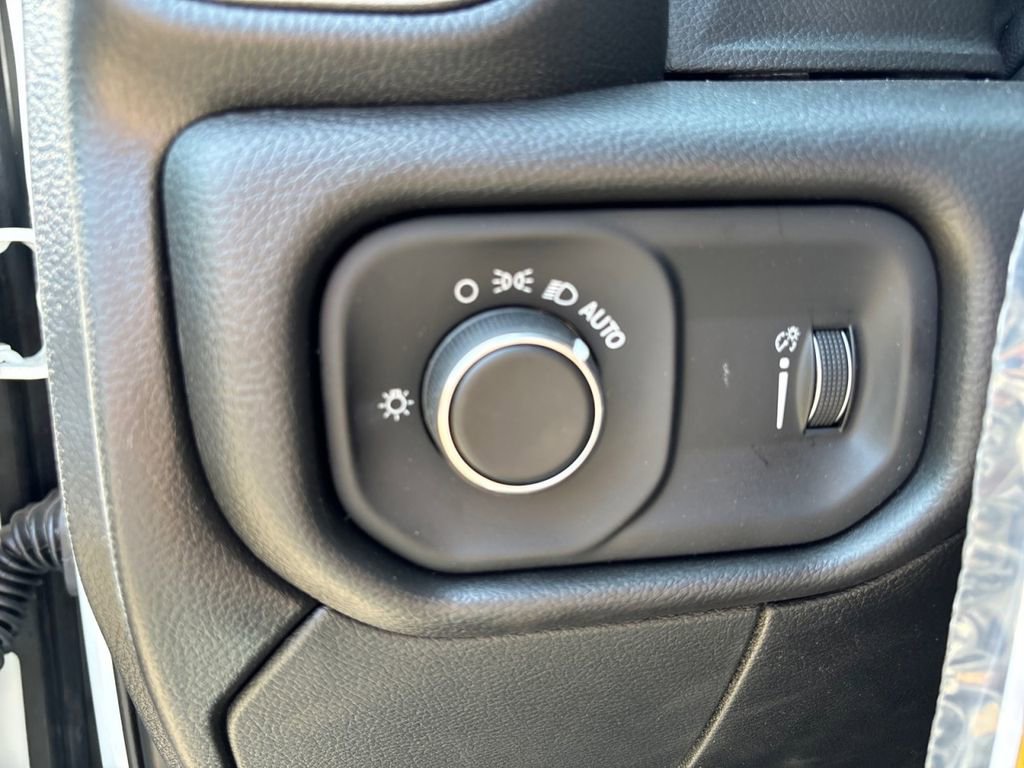 New 2024 RAM 5500 Tradesman AWD/4WD image 8