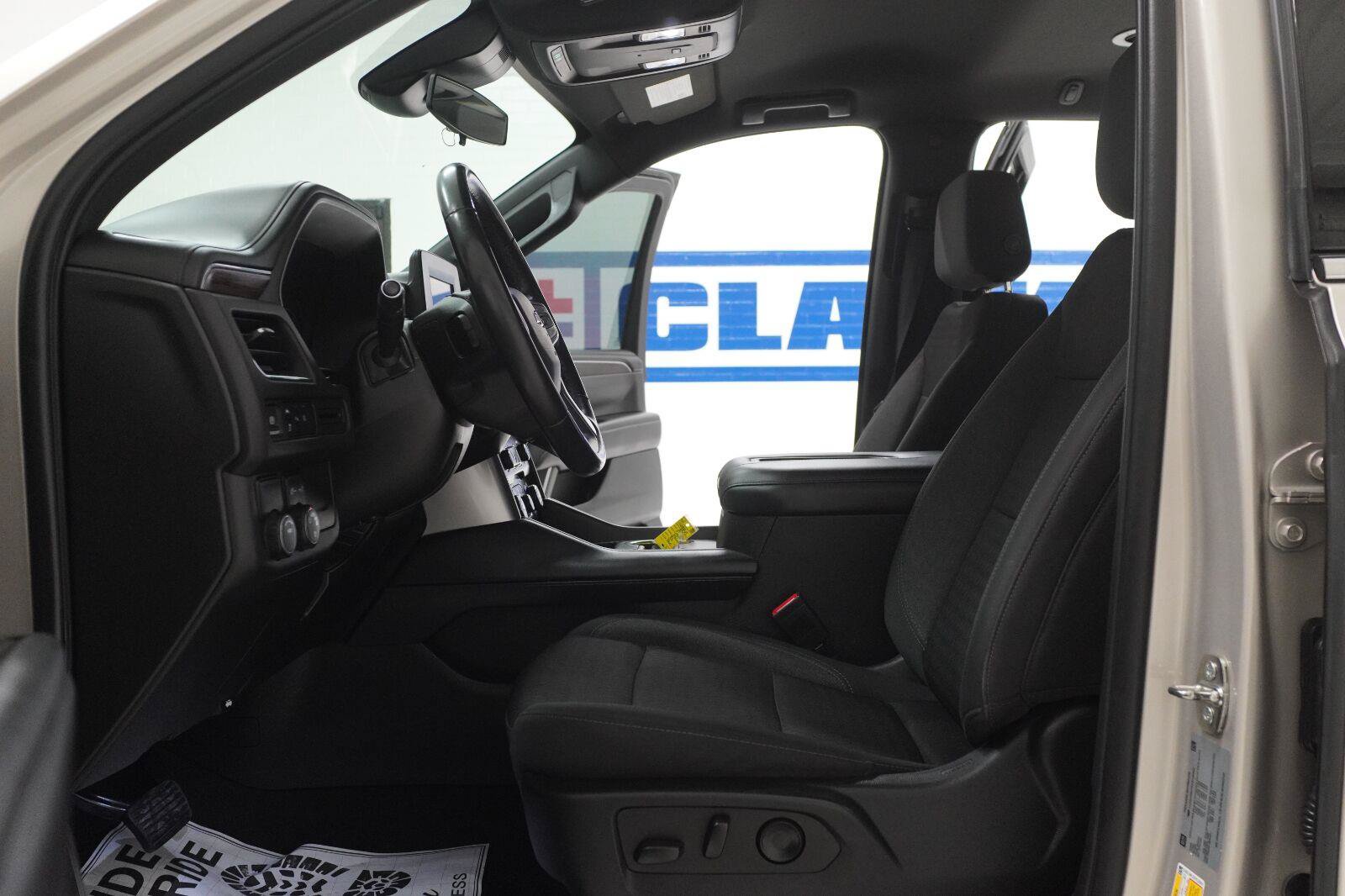 Used 2023 Chevrolet Tahoe LS RWD image 5