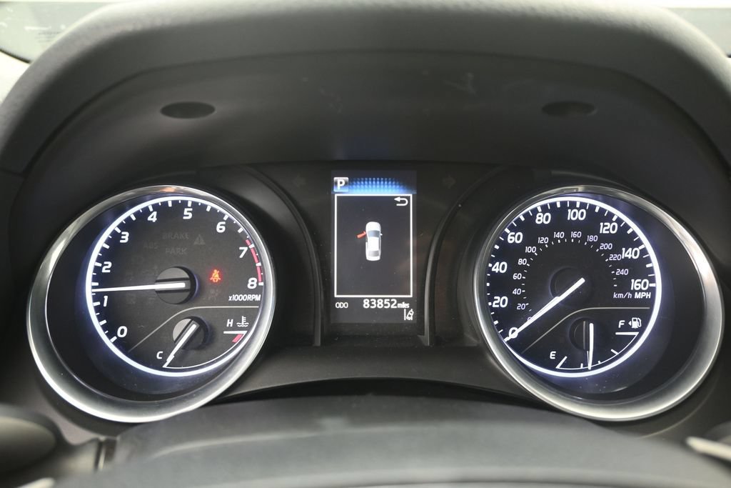 Used 2018 Toyota Camry SE FWD image 11