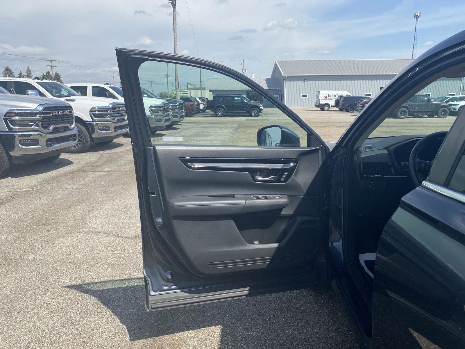 Used 2023 Honda CR-V EX-L image 11