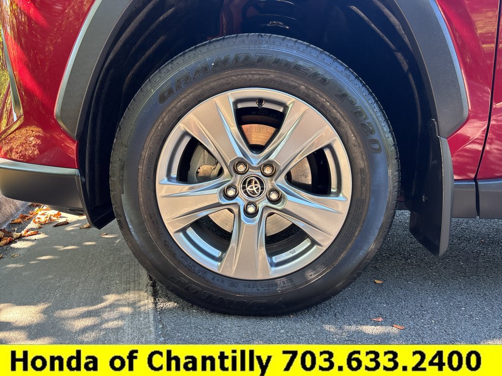 Used 2024 Toyota RAV4 XLE w/ Convenience Package AWD/4WD image 30