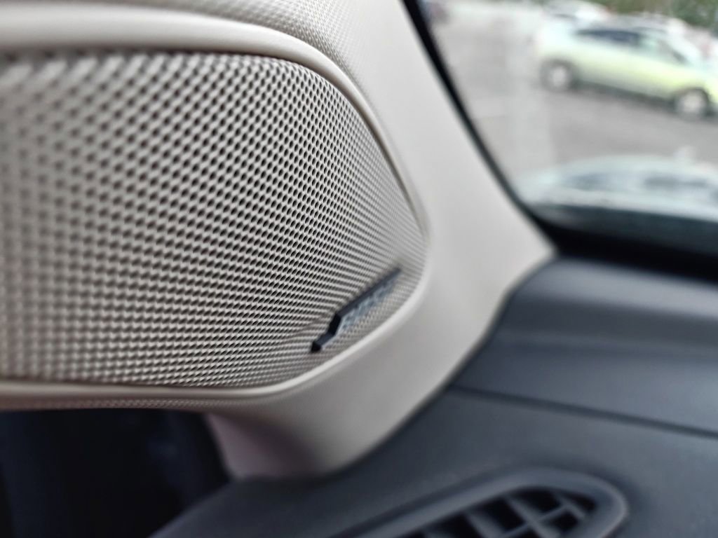 Used 2023 Honda Pilot Touring image 9