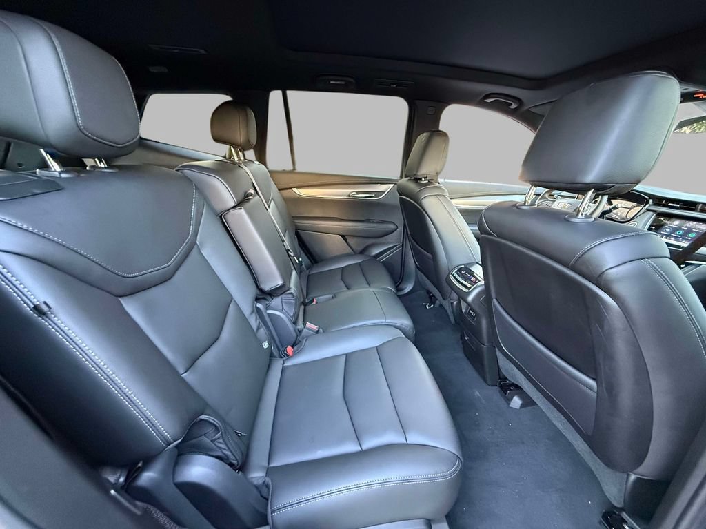 Certified 2024 Cadillac XT6 Luxury AWD/4WD image 16