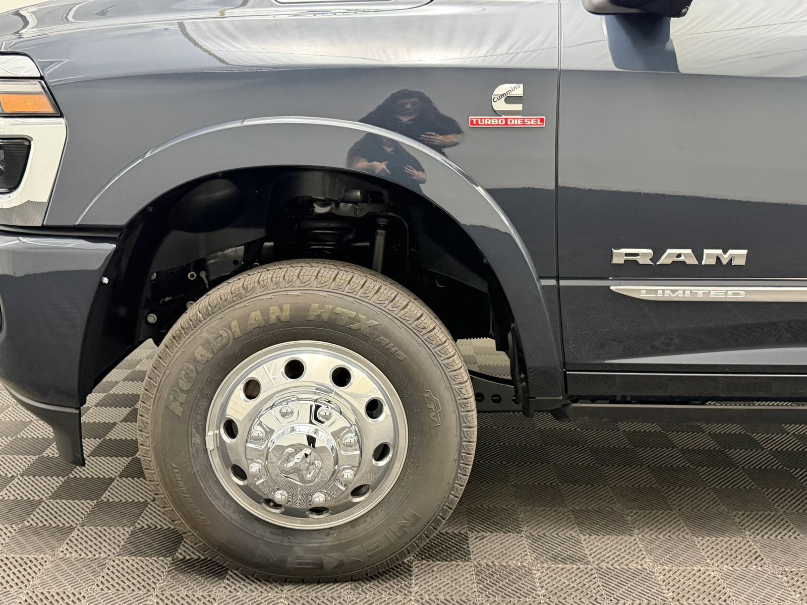New 2026 RAM 3500 Limited AWD/4WD image 11