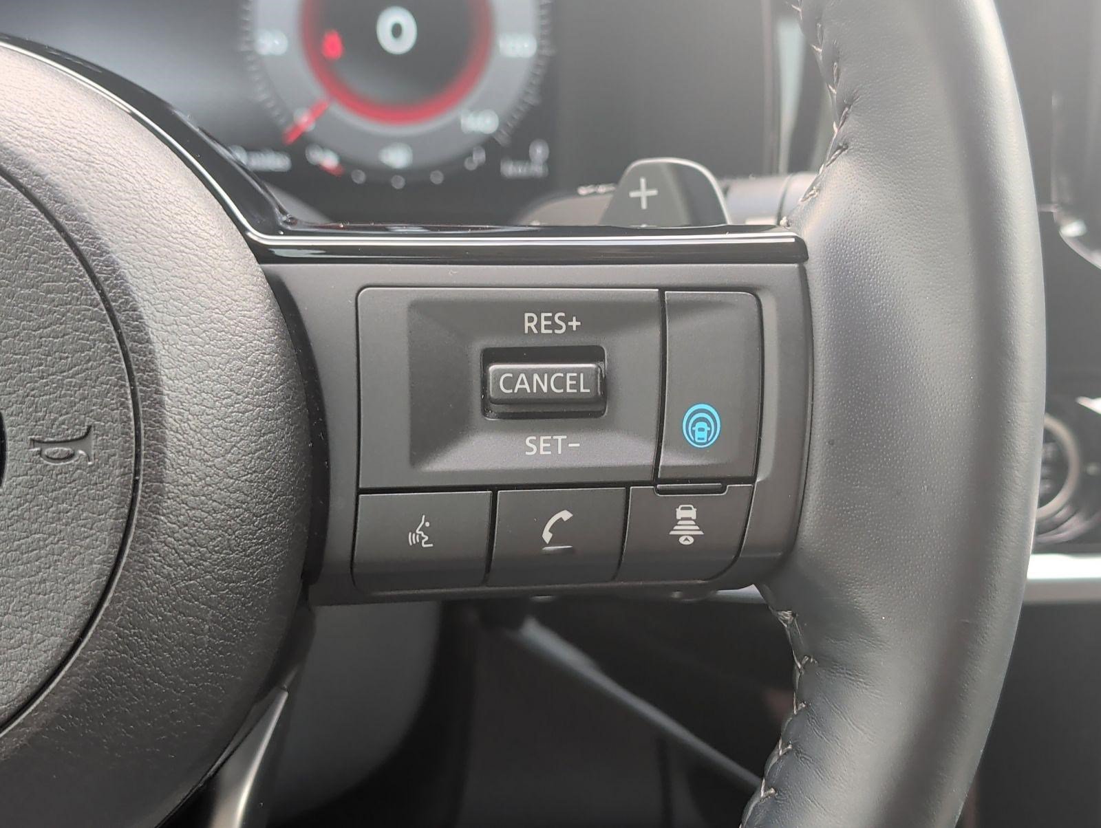 Used 2024 Nissan Pathfinder Platinum w/ Cargo Package FWD image 15