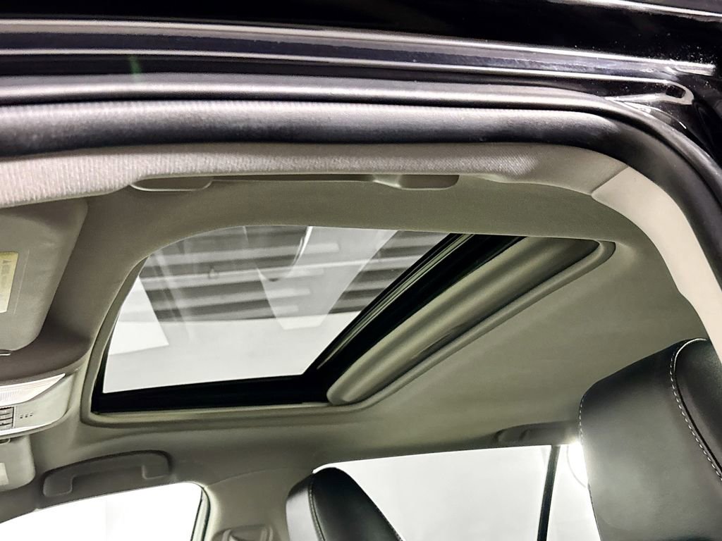 Used 2022 Toyota RAV4 XLE Premium w/ Carpet Mat Package (TMS) AWD/4WD image 18