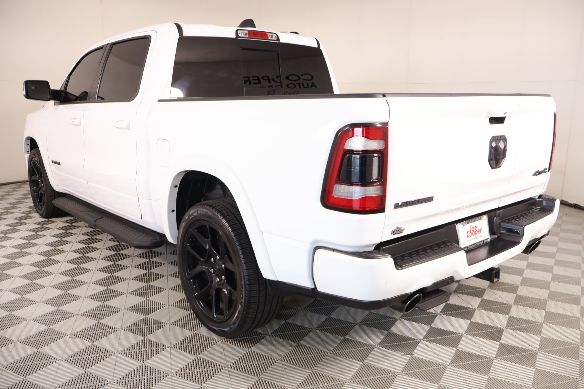 Used 2022 RAM 1500 Laramie AWD/4WD image 23