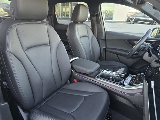 Used 2023 Audi Q7 3.0T Prestige w/ Prestige Package image 17