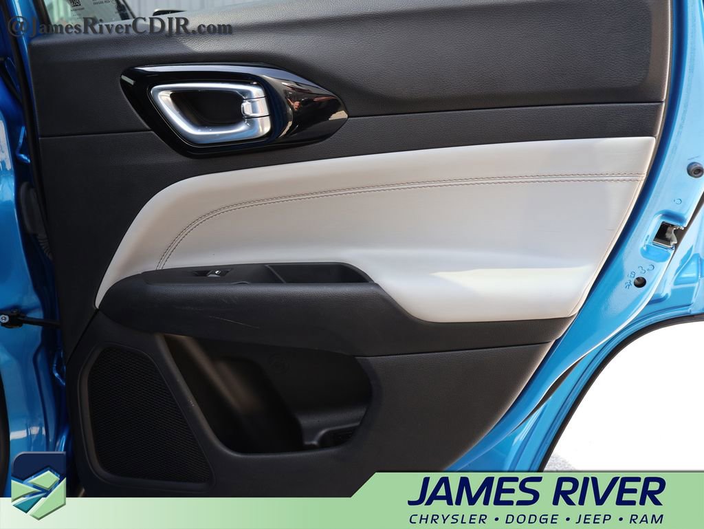 Used 2024 Jeep Compass Limited image 11