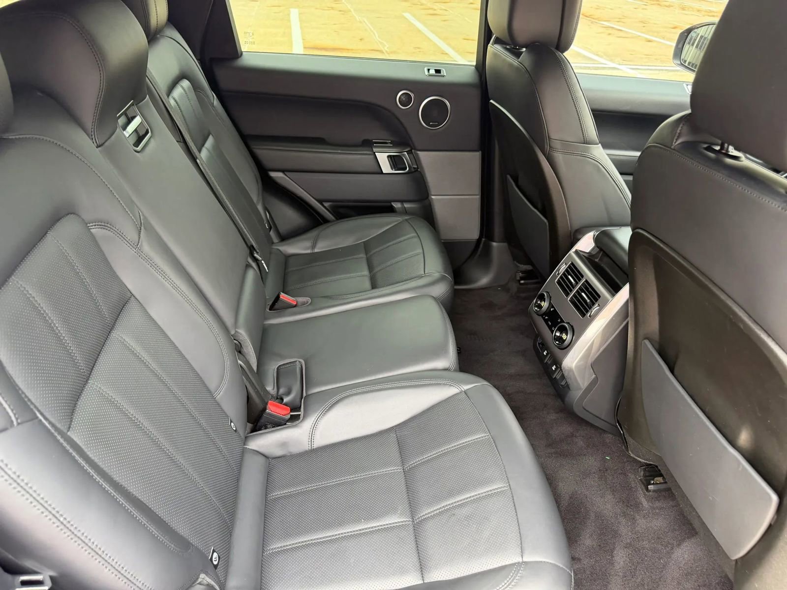 Used 2018 Land Rover Range Rover Sport HSE AWD/4WD image 31