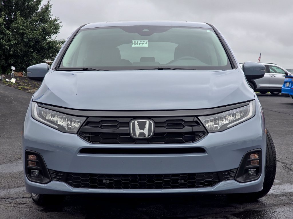 New 2027 Honda Odyssey Touring image 3