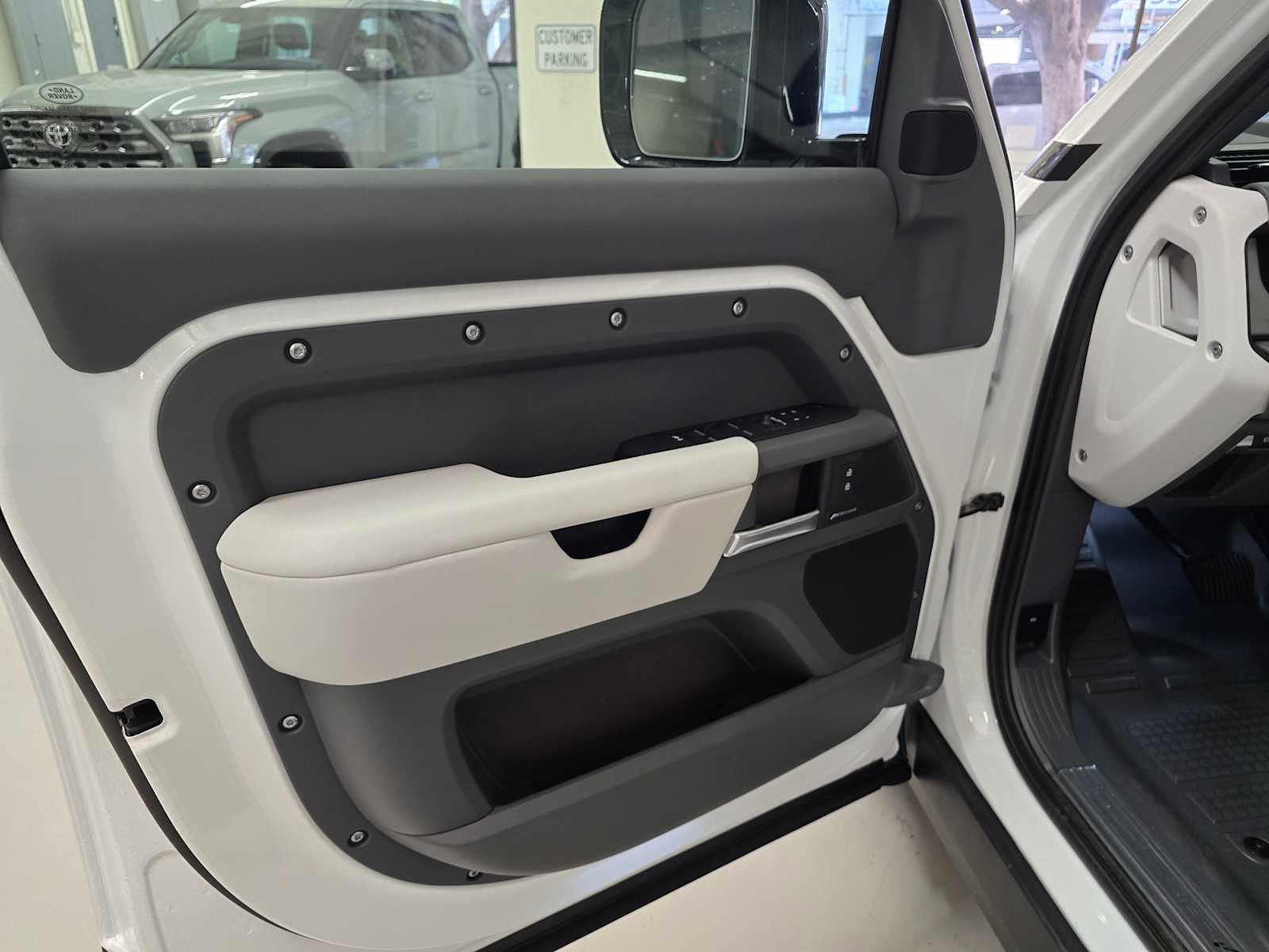 New 2026 Land Rover Defender 130 S AWD/4WD image 20