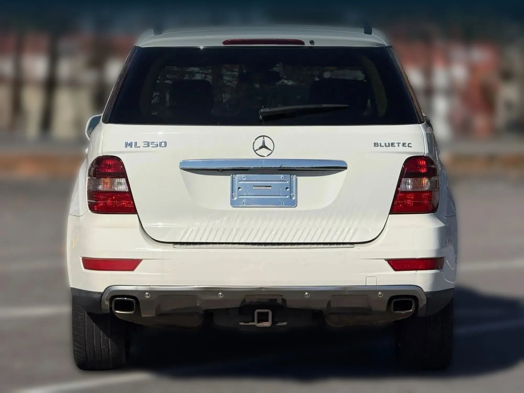Used 2010 Mercedes-Benz ML 350 BlueTEC 4MATIC image 4