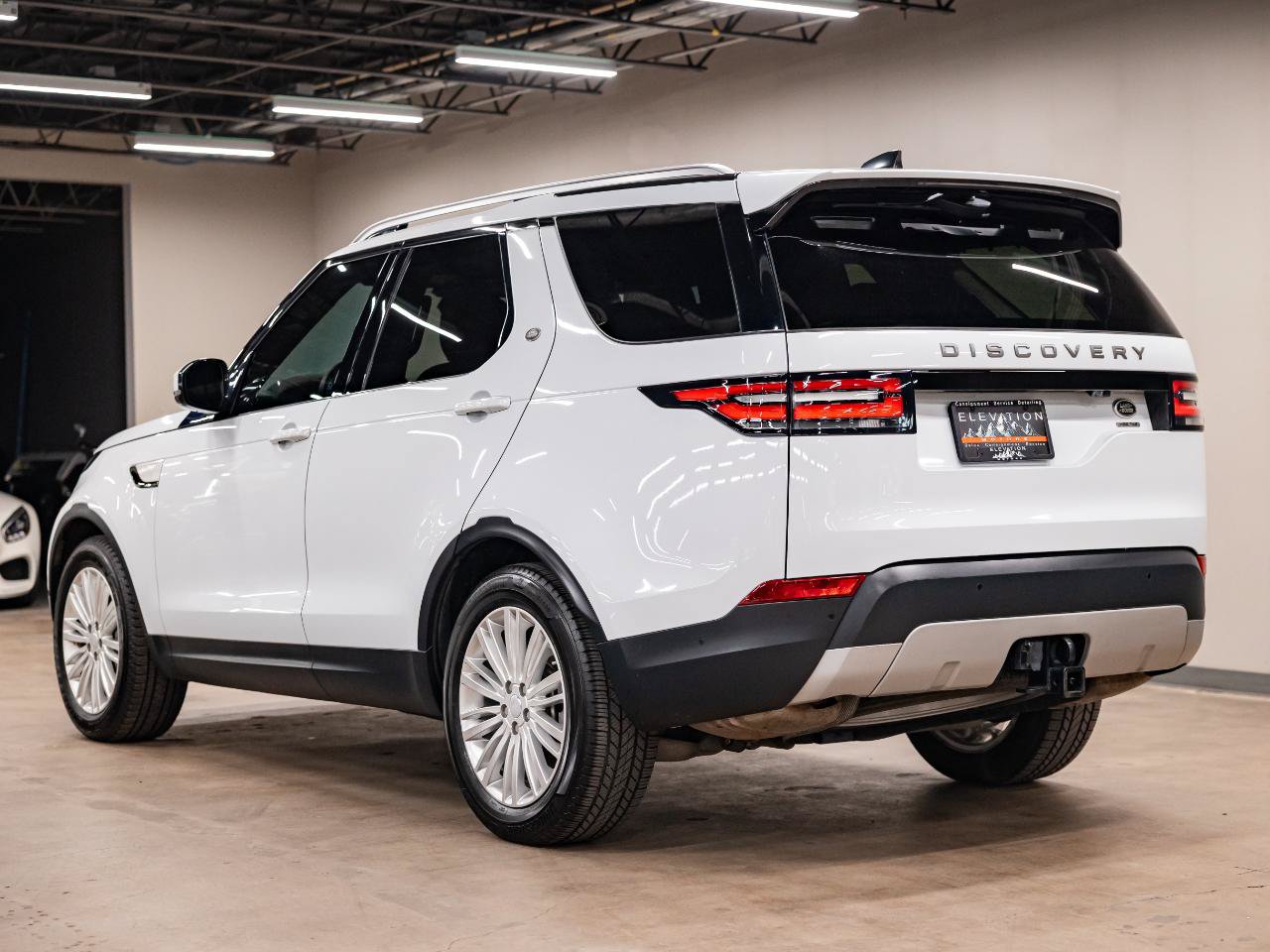 Used 2019 Land Rover Discovery HSE AWD/4WD image 26