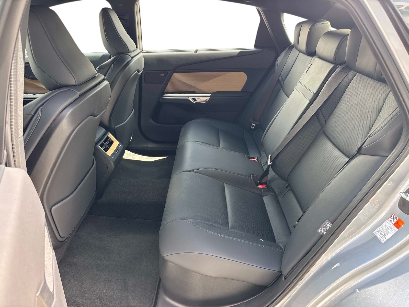 New 2026 Lexus ES 350e FWD image 12