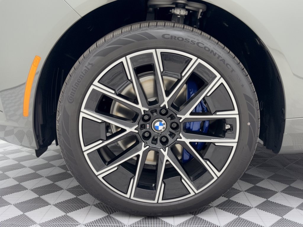 New 2027 BMW X5 xDrive40i w/ M Sport Package AWD/4WD image 13