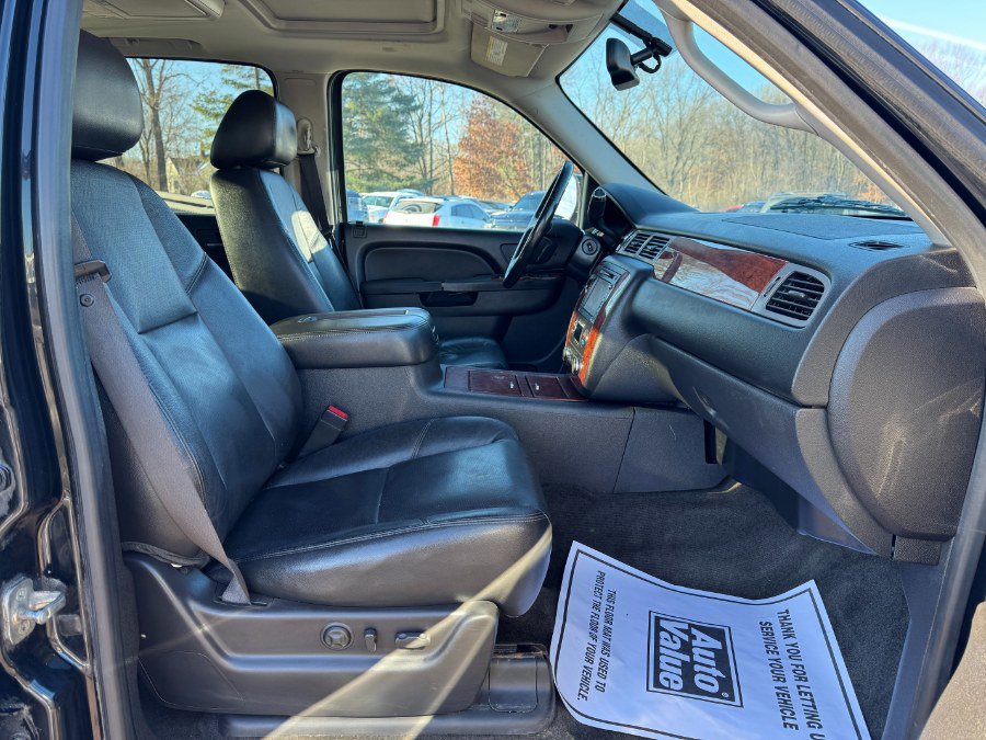 Used 2012 Chevrolet Avalanche LTZ image 18