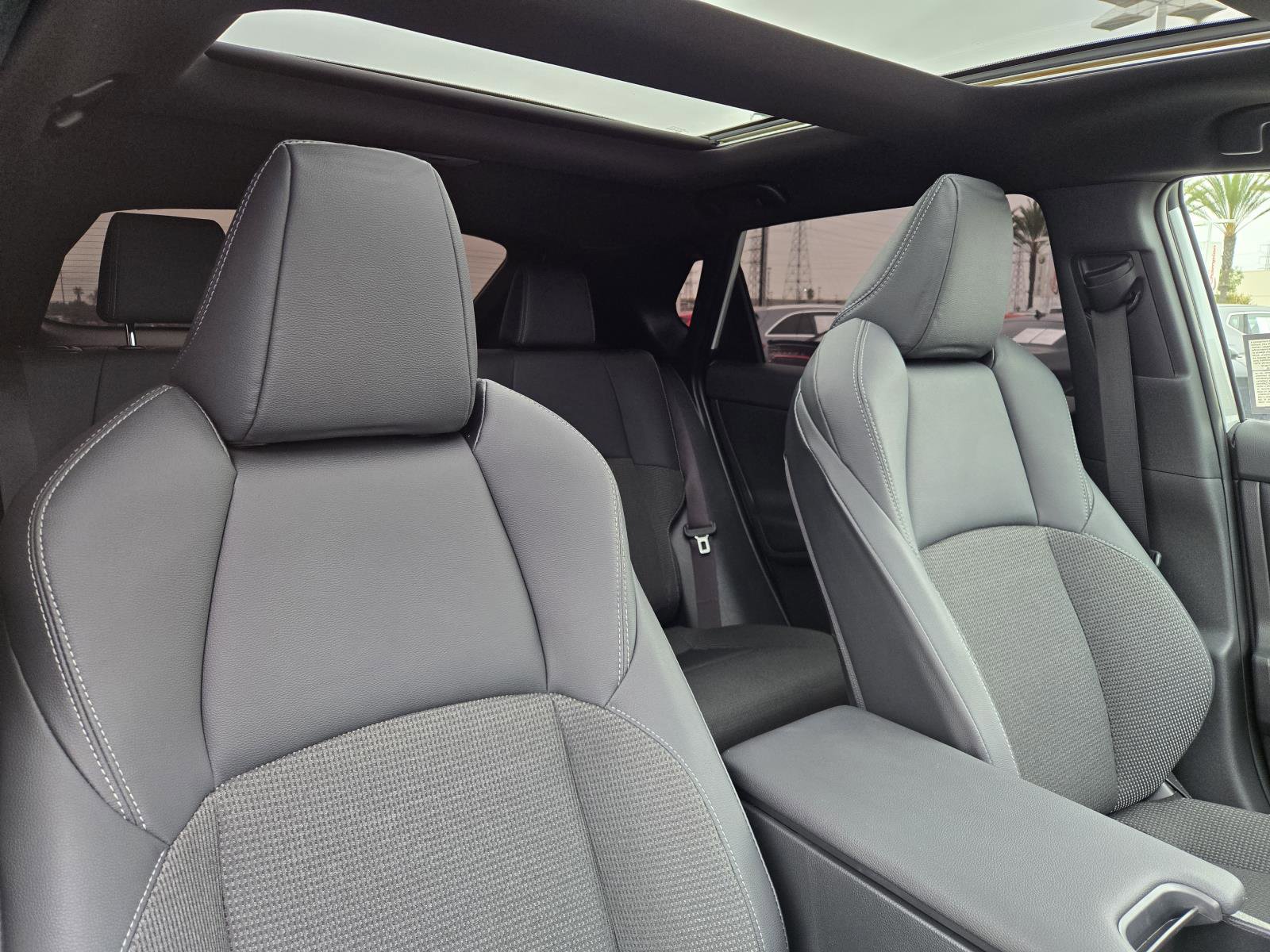 Used 2024 Toyota bZ4X FWD image 30