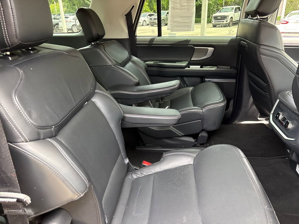 Used 2025 Ford Expedition Max Platinum AWD/4WD image 34
